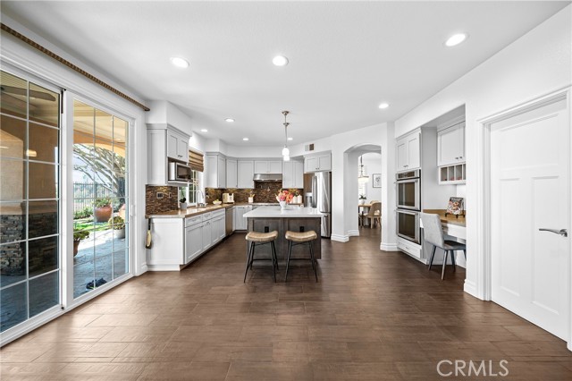 632 Hartwell Court, Altadena CA: https://media.crmls.org/medias/92fcdfe6-aabc-47e7-b858-f7afcd8c28ab.jpg