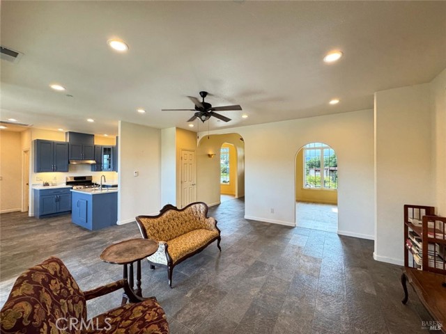 1910 Foothill Drive, Redwood Valley CA: https://media.crmls.org/medias/92fd3a19-5bbc-4114-b576-3c0536a54a7c.jpg