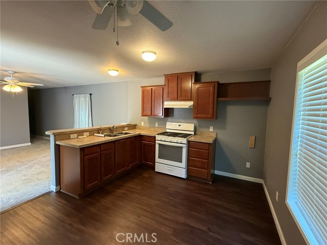 375 State 20 E Highway, Upper Lake CA: https://media.crmls.org/medias/92fd633e-1787-44d3-a893-0bdac031e483.jpg