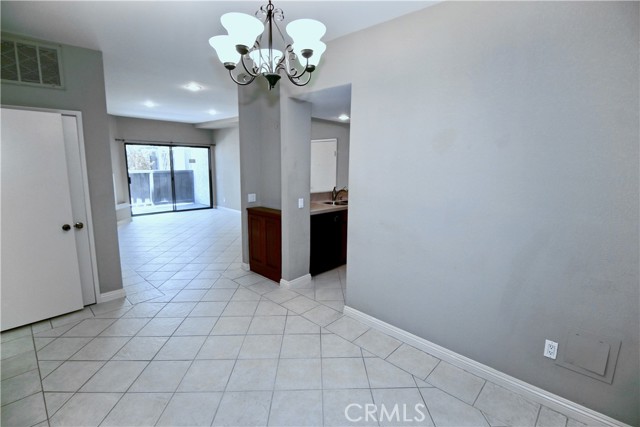 17914 Magnolia Boulevard, Encino CA: https://media.crmls.org/medias/92fdad43-d750-4e88-ae97-1170b1bb39b4.jpg