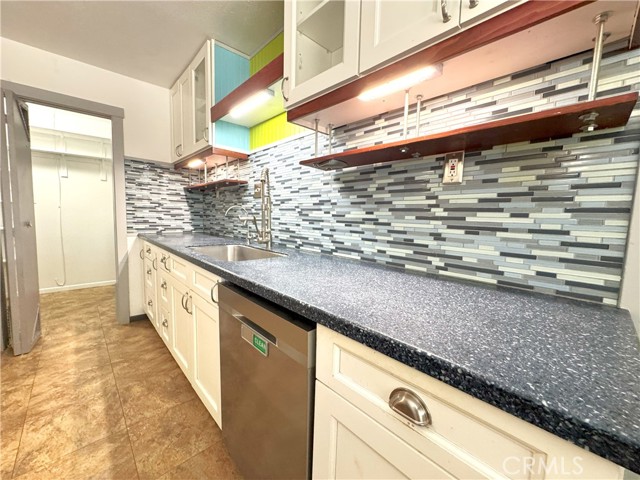 Detail Gallery Image 11 of 37 For 543 Weiman Ave, Ridgecrest,  CA 93555 - 3 Beds | 2 Baths