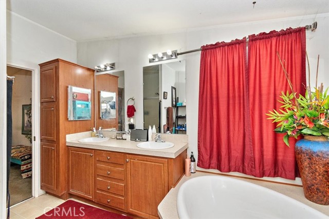 Detail Gallery Image 31 of 43 For 12730 Fir St, Oak Hills,  CA 92344 - 6 Beds | 4/1 Baths