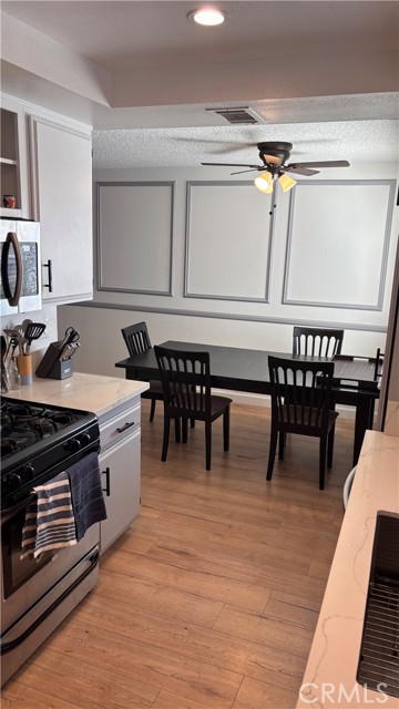 Detail Gallery Image 6 of 27 For 103 W Spring St a,  Long Beach,  CA 90806 - 1 Beds | 2 Baths