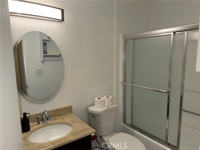 22330 Victory Boulevard, 803 photo 16