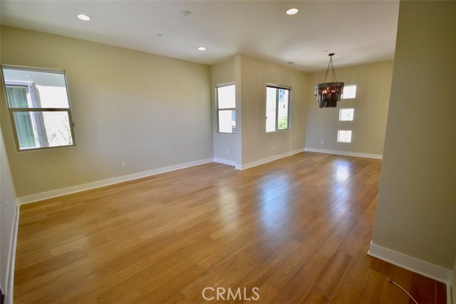 1817 Ocean Court, Costa Mesa CA: https://media.crmls.org/medias/9300f36c-8e2a-41aa-a57c-e8076a4ee9b4.jpg