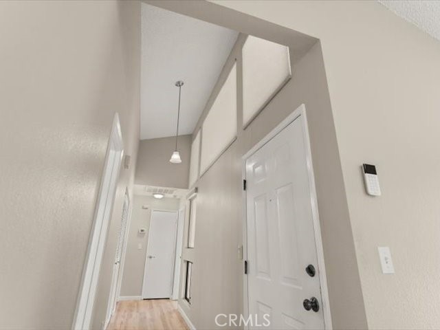 https://media.crmls.org/medias/93013d9b-8b25-454a-9d5e-8e77393e0a37.jpg?preset=X-Large