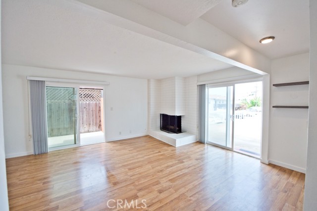 219 Avenida Granada, San Clemente CA: https://media.crmls.org/medias/93024746-e262-45b6-b8ec-5425b2de0d83.jpg
