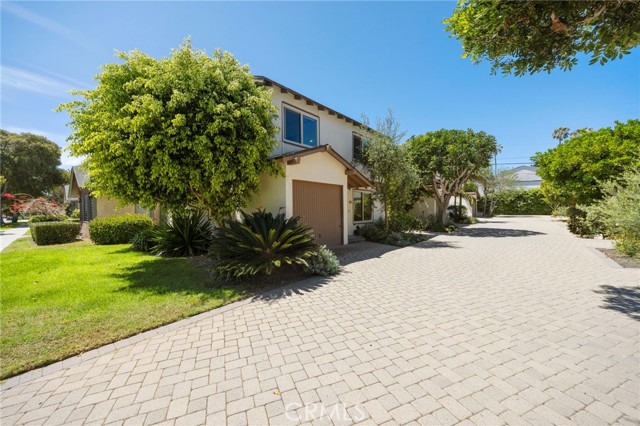 125 Broadway, Redondo Beach, California 90277, 3 Bedrooms Bedrooms, ,2 BathroomsBathrooms,Residential,For Sale,Broadway,SB26087245