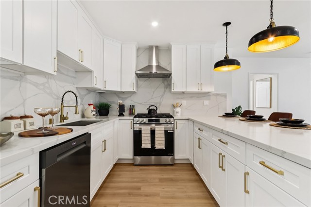 18257 Palora Street, Tarzana CA: https://media.crmls.org/medias/9302d286-bbc9-4354-a951-9d77b93e156e.jpg