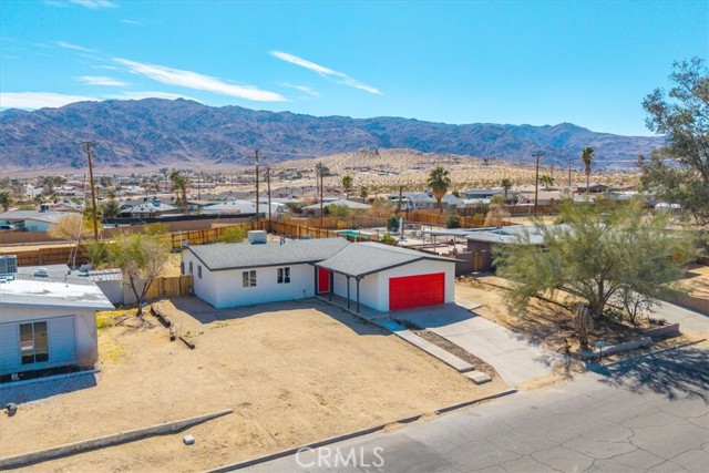 73461 El Paseo Drive, 29 Palms CA: https://media.crmls.org/medias/93038421-57f6-45d5-9ad6-38b766123d39.jpg