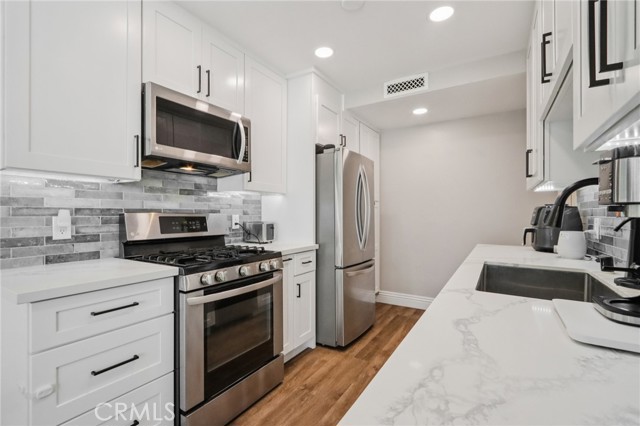 Detail Gallery Image 9 of 25 For 22944 via Pimiento, Mission Viejo,  CA 92691 - 3 Beds | 1/1 Baths