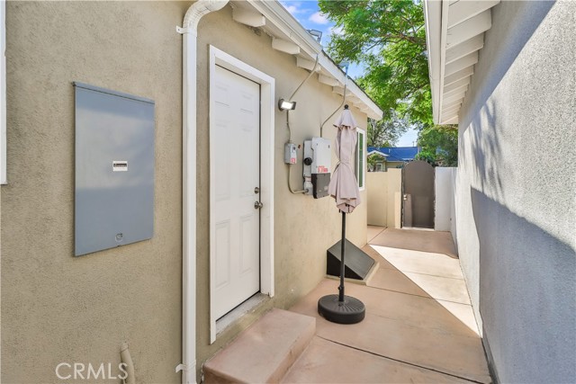 Detail Gallery Image 34 of 41 For 21053 Burton St, Canoga Park,  CA 91304 - 3 Beds | 2 Baths