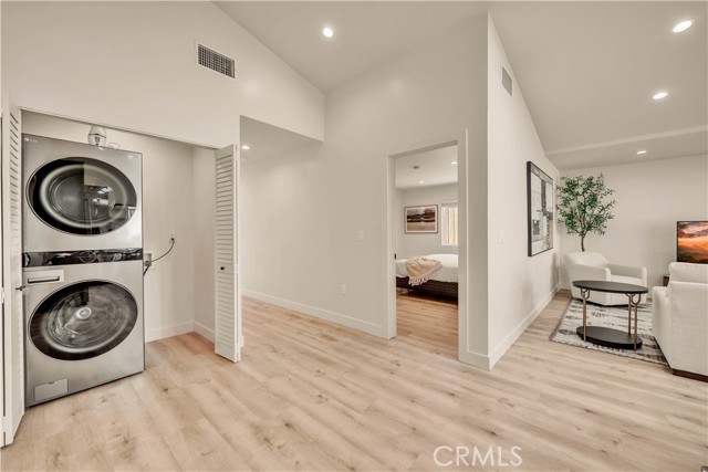 6 Bed Home for Sale in Van Nuys, California