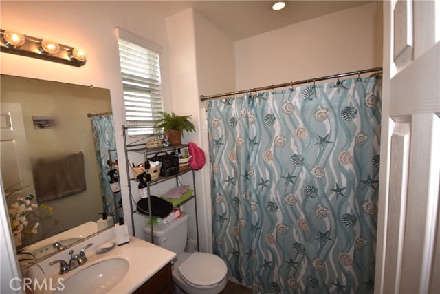 1886 Mount Verdugo Lane, Perris CA: https://media.crmls.org/medias/9305c8af-6b3f-4fb3-b925-1691dd686f9f.jpg
