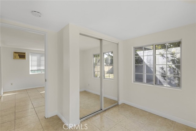 7955 White Oak photo 13