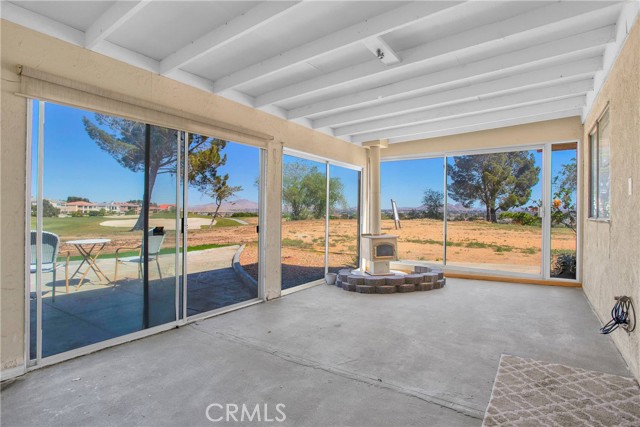 12990 Cedarbrook Lane, Victorville CA: https://media.crmls.org/medias/93067835-9e23-4364-acde-835a7026bdc4.jpg