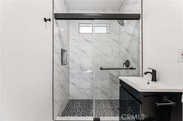 14592 Lyle Street, Sylmar CA: https://media.crmls.org/medias/9306a85d-f216-4f25-a923-7c373abdfeee.jpg
