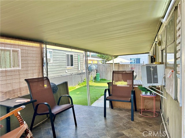 Detail Gallery Image 8 of 10 For 1401 W 9th St #27,  Pomona,  CA 91766 - 3 Beds | 1/1 Baths