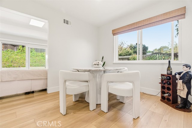 Detail Gallery Image 14 of 46 For 1301 Cameo Dr, Tustin,  CA 92780 - 4 Beds | 2 Baths