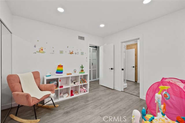 17441 Rayen Street, Sherwood Forest CA: https://media.crmls.org/medias/93075917-0cfc-459b-91aa-77c99e95d779.jpg