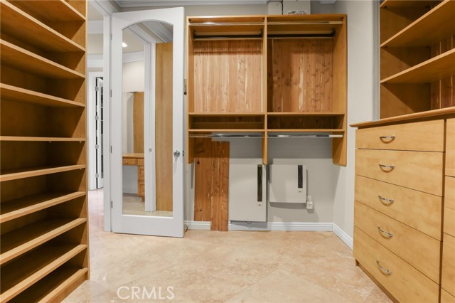 Image 41 of 75 For 12468 Longacre