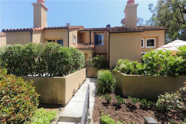 45 Corsica Drive, Newport Beach CA: https://media.crmls.org/medias/93093b8a-2879-4b2a-b2b1-d6b0f12c4c13.jpg