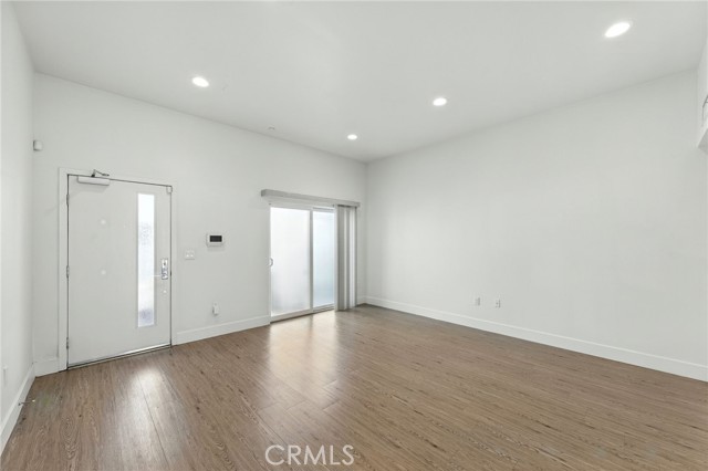 Detail Gallery Image 2 of 43 For 4461 Tujunga Ave #102,  Studio City,  CA 91602 - 3 Beds | 2/1 Baths
