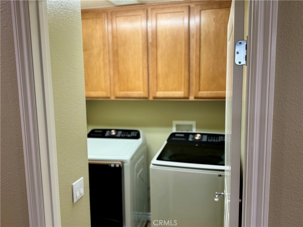https://media.crmls.org/medias/930962f0-f73d-4cf6-b898-d9e6f92a7bfa.jpg?preset=X-Large