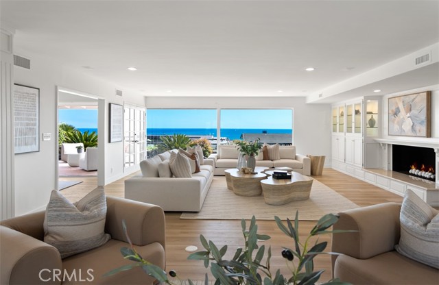 4521 Orrington Road, Corona del Mar CA: https://media.crmls.org/medias/930a4526-b5f6-4c3f-8e2d-0624d1ddc27b.jpg