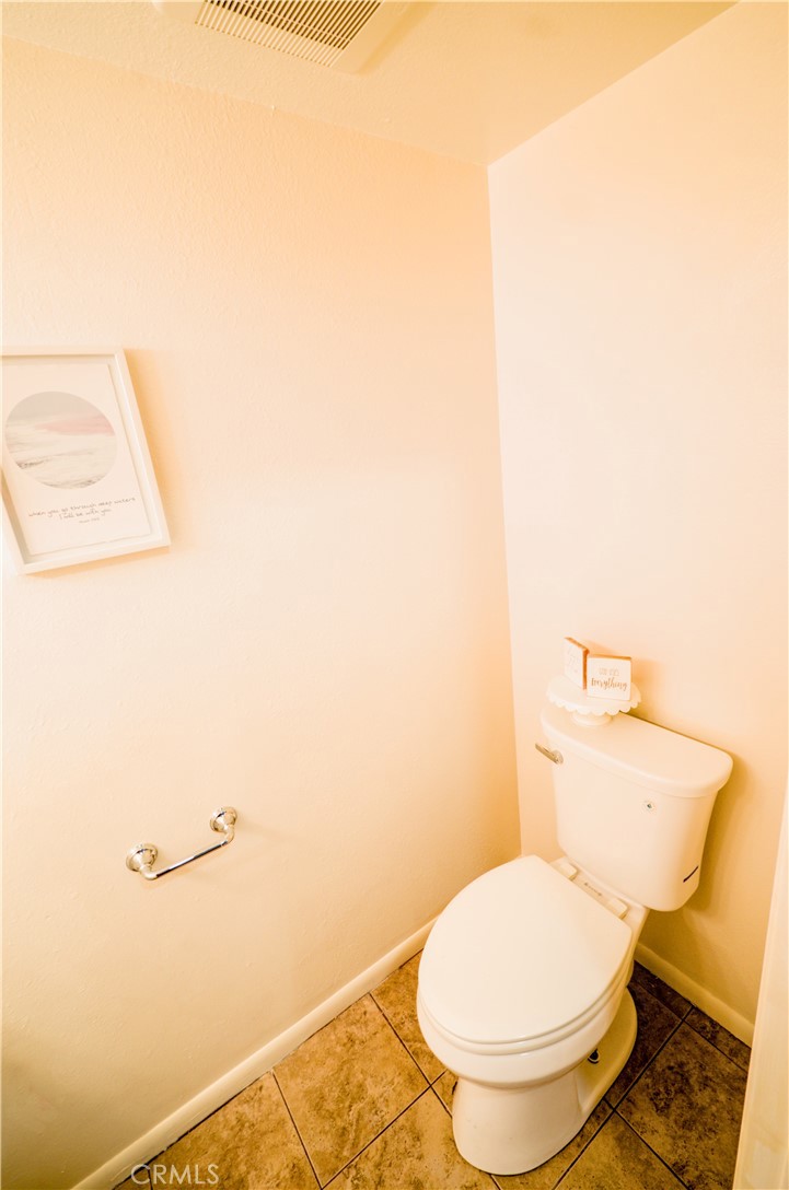 https://media.crmls.org/medias/930acbeb-0e6b-4c65-9264-9615b6fa3ad3.jpg?preset=X-Large