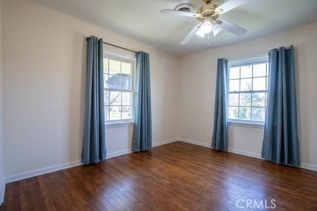 Image 18 of 24 For 3942 Marcus  