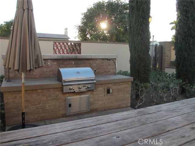 211 Mantle, Irvine CA: https://media.crmls.org/medias/930b18f7-650b-416a-bedf-fd753e376734.jpg