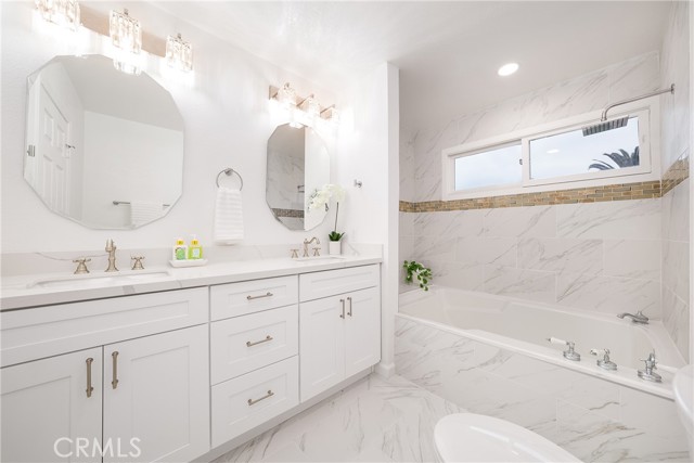 Detail Gallery Image 16 of 22 For 3823 via Manzana, San Clemente,  CA 92673 - 5 Beds | 4 Baths