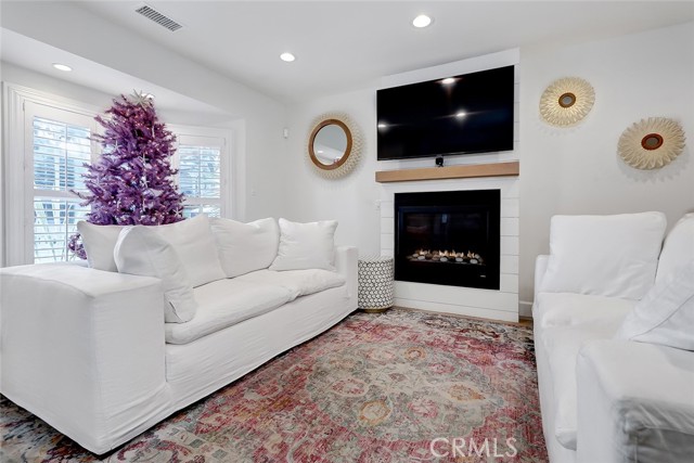 861 12th Court, Manhattan Beach, California 90266, 3 Bedrooms Bedrooms, ,2 BathroomsBathrooms,Residential,Sold,12th,SB21259266