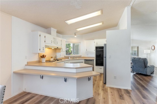 Detail Gallery Image 4 of 37 For 38370 via Taffia, Murrieta,  CA 92563 - 2 Beds | 2 Baths