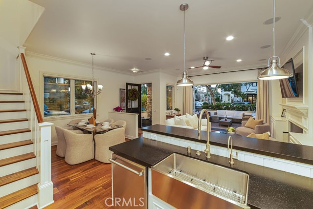 Detail Gallery Image 16 of 38 For 700 Acacia Ave a,  Corona Del Mar,  CA 92625 - 3 Beds | 3/1 Baths