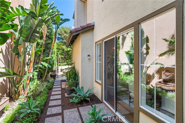 Detail Gallery Image 26 of 34 For 2515 Lewis Dr, Tustin,  CA 92782 - 4 Beds | 2/1 Baths