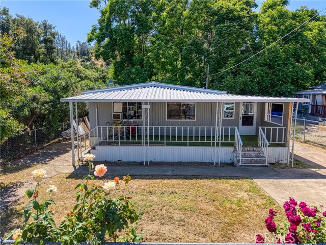 Detail Gallery Image 2 of 43 For 3265 14th St, Clearlake,  CA 95422 - 2 Beds | 2 Baths