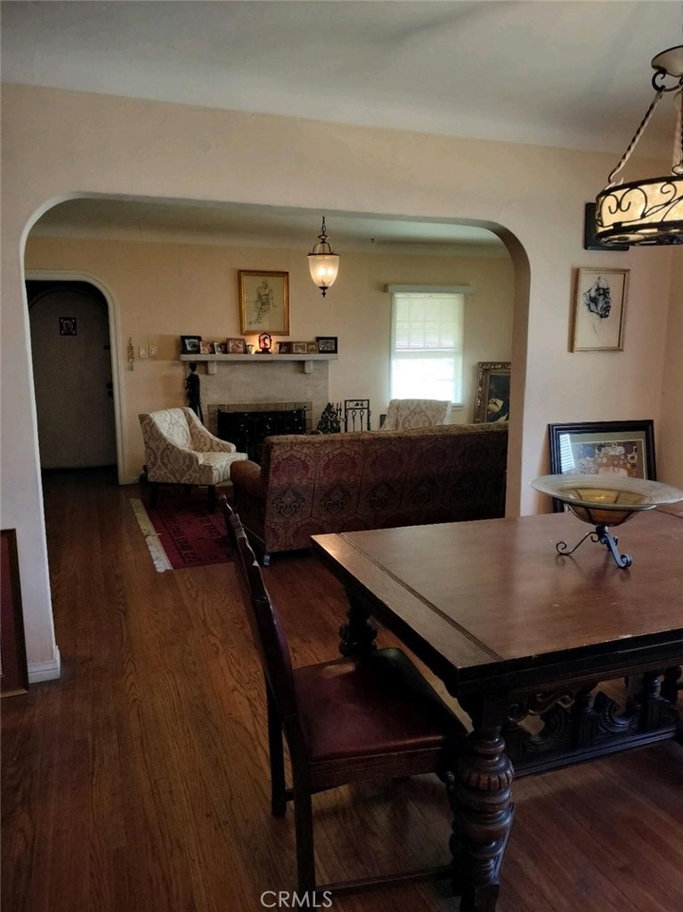 https://media.crmls.org/medias/930ebee0-22b7-4514-9924-1ad09d13eb7b.jpg?preset=X-Large