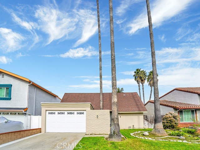 9319 Shrike Ave, Fountain Valley, CA 92708