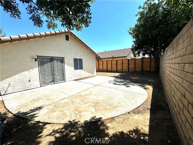 413 E James Street, Rialto CA: https://media.crmls.org/medias/93102ce6-4bab-4517-9f66-0fc36d8f4eb7.jpg