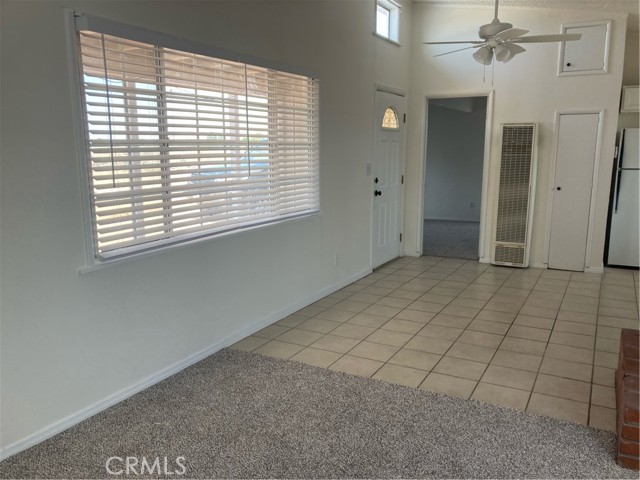 22042 Elkalo Road, Apple Valley CA: https://media.crmls.org/medias/93109220-2fce-4a86-bb6b-cada442f2e7f.jpg