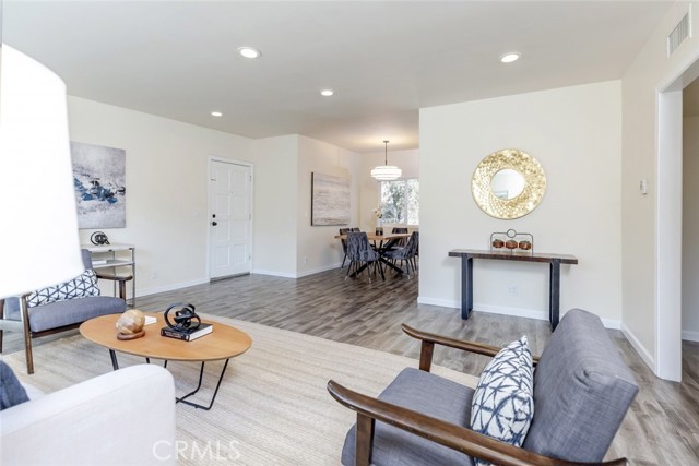 Detail Gallery Image 7 of 26 For 4042 Liberty Avenue #4,  La Crescenta,  CA 91214 - 2 Beds | 2 Baths