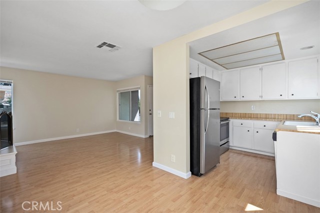 Detail Gallery Image 19 of 41 For 5 Bright Hollow, Irvine,  CA 92618 - 2 Beds | 2 Baths