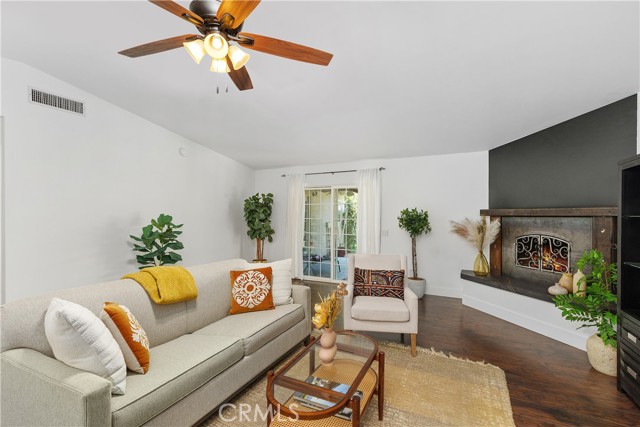 53070 Avenida Vallejo, La Quinta CA: https://media.crmls.org/medias/9312d260-7404-463c-89f1-6add54859e38.jpg