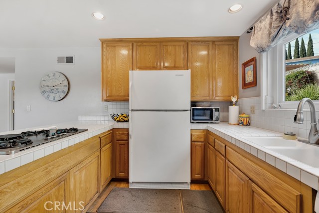 Detail Gallery Image 9 of 44 For 32 W Bonita, Simi Valley,  CA 93065 - 3 Beds | 2 Baths