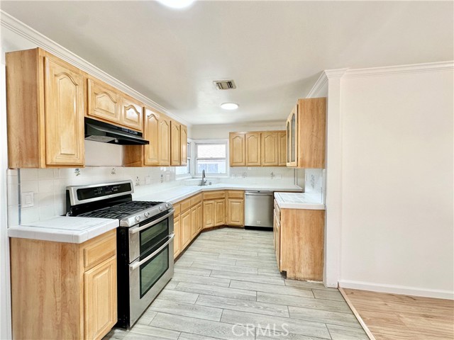 17916 Gridley Road, Artesia CA: https://media.crmls.org/medias/9312fb4c-e7cd-4a13-81dc-66aa6781badd.jpg