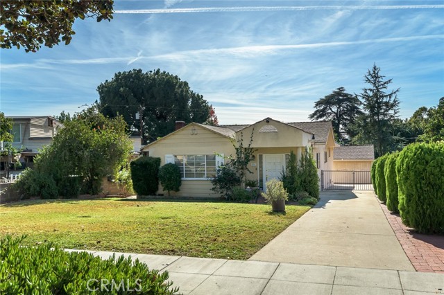 Detail Gallery Image 1 of 1 For 534 Olmsted Dr, Glendale,  CA 91202 - 3 Beds | 2 Baths