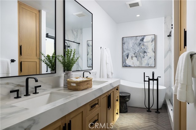 Detail Gallery Image 17 of 50 For 1313 Ocean Ave, Seal Beach,  CA 90740 - 3 Beds | 3/1 Baths
