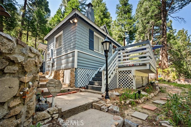 27048 State Highway 189, Blue Jay CA: https://media.crmls.org/medias/931375ff-1cfa-42b5-b21e-7e50e309d887.jpg